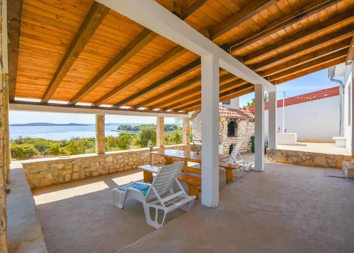 House Mateo Neviđane